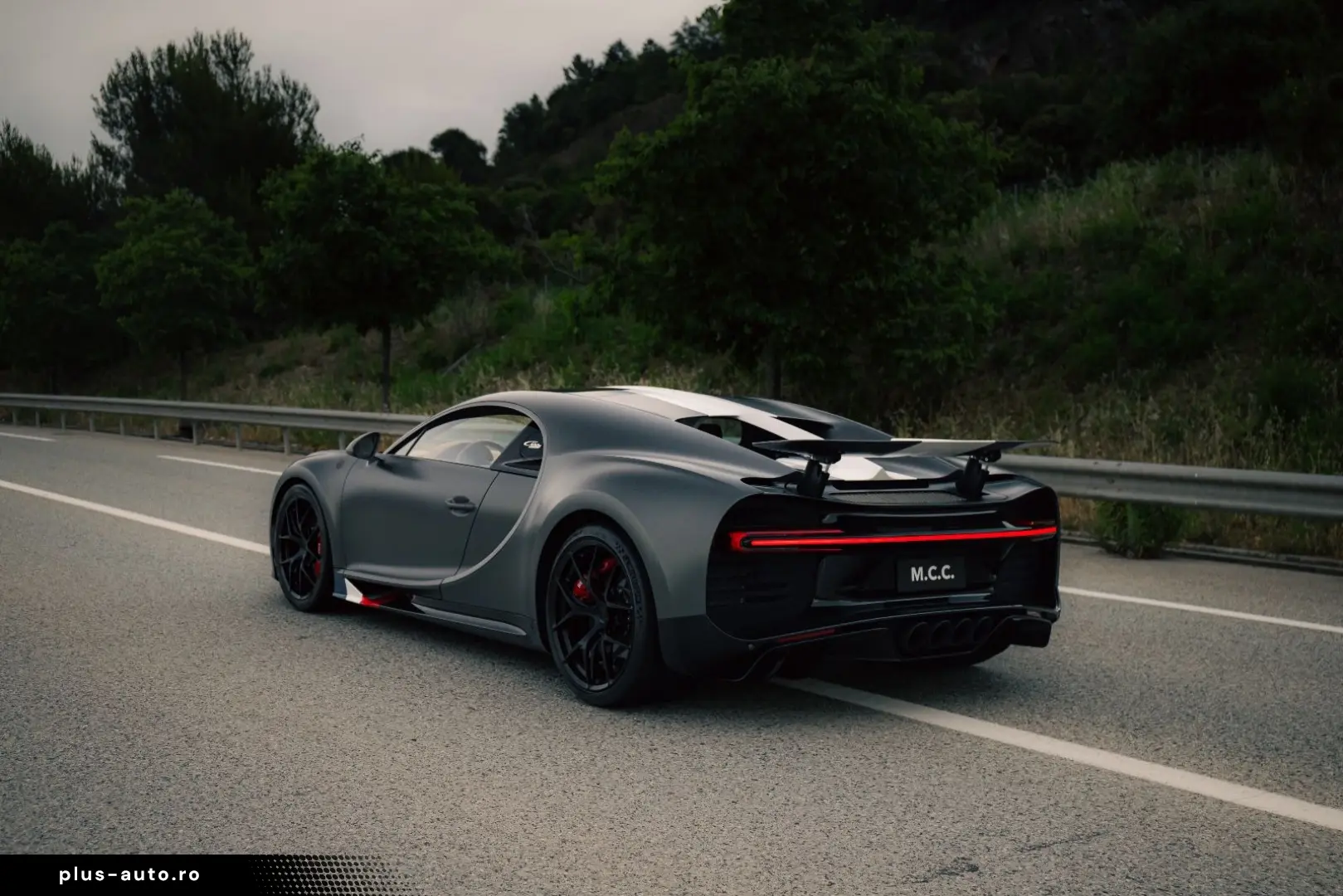BUGATTI Chiron Sport  Les Légendes du Ciel  - 1 of 5