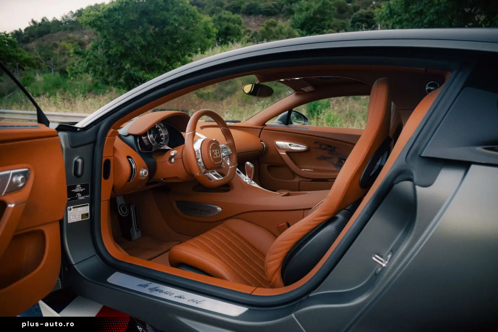 BUGATTI Chiron Sport  Les Légendes du Ciel  - 1 of 5