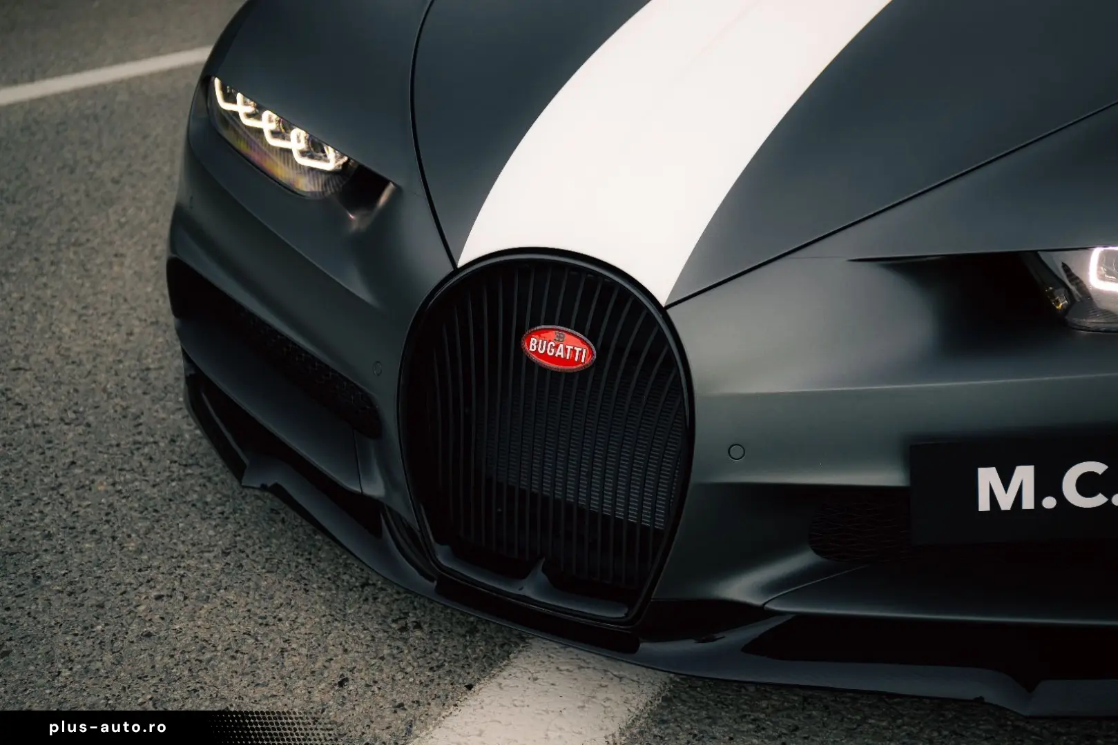BUGATTI Chiron Sport  Les Légendes du Ciel  - 1 of 5