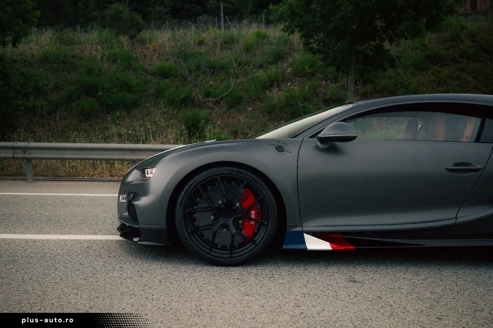 BUGATTI Chiron Sport  Les Légendes du Ciel  - 1 of 5