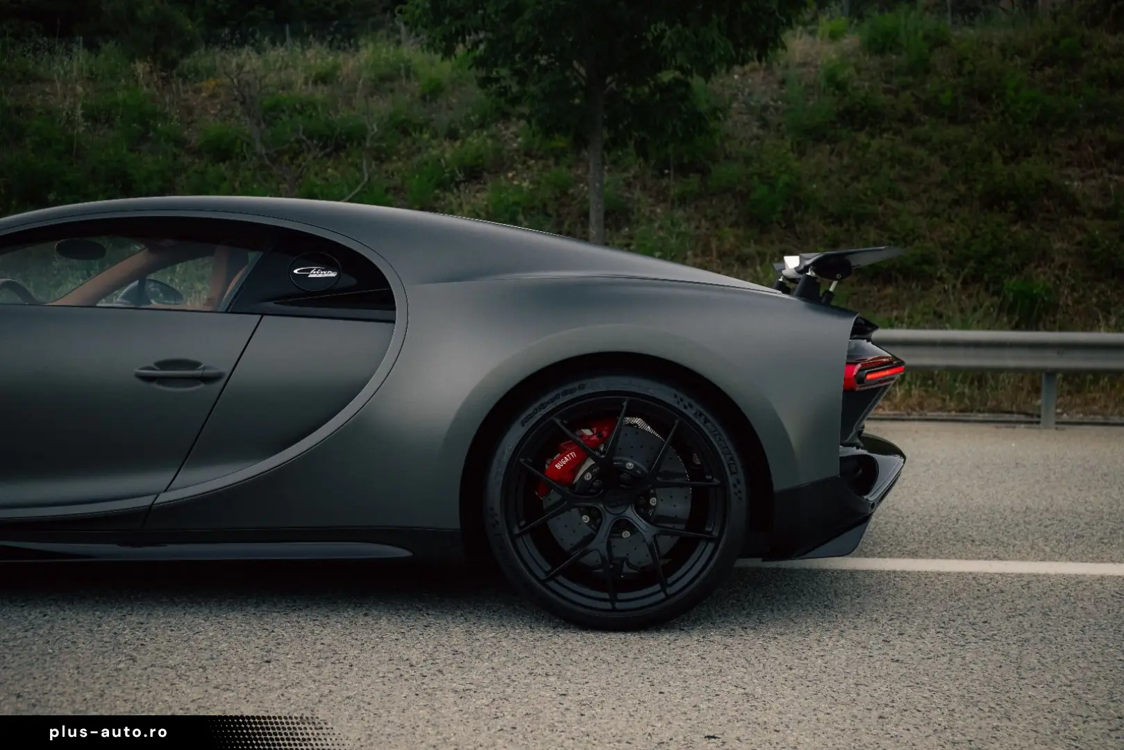 BUGATTI Chiron Sport  Les Légendes du Ciel  - 1 of 5