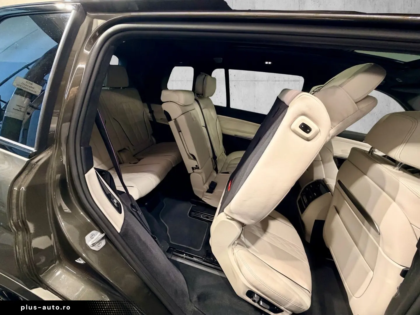 BMW X7 M60i