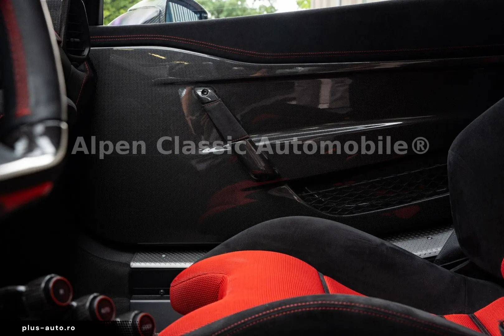 FERRARI 458 Speciale Carbon