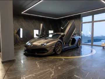 LAMBORGHINI Aventador SVJ