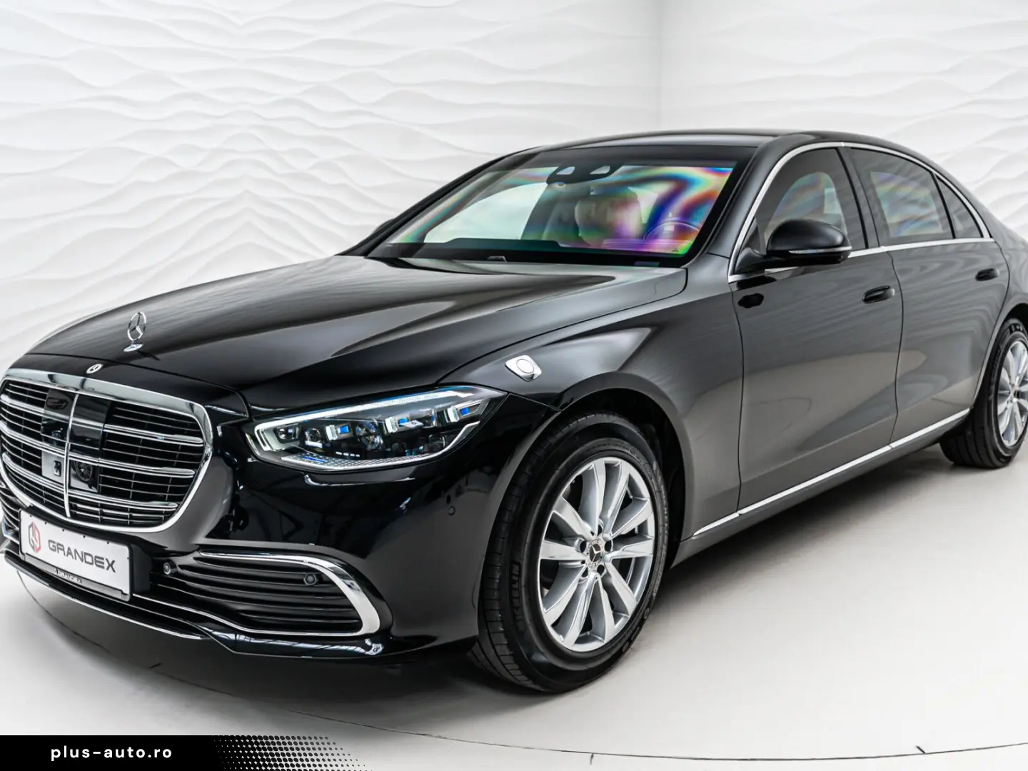 MERCEDES-BENZ S 680 GUARD VR10 4 Seats Fond TV