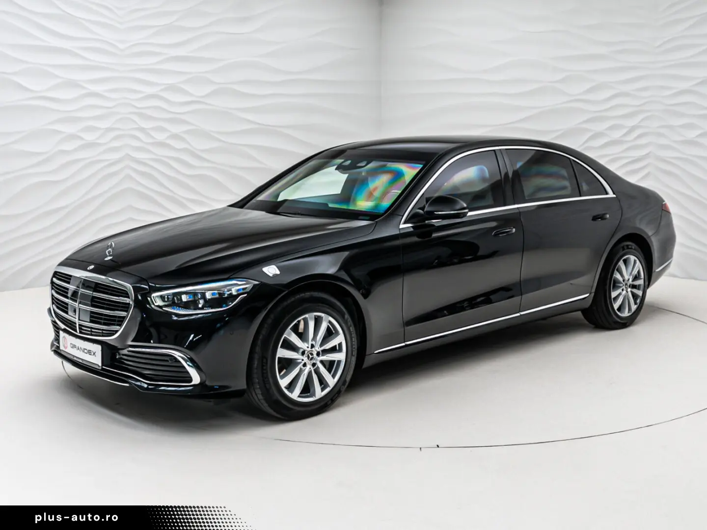MERCEDES-BENZ S 680 GUARD VR10 4 Seats Fond TV
