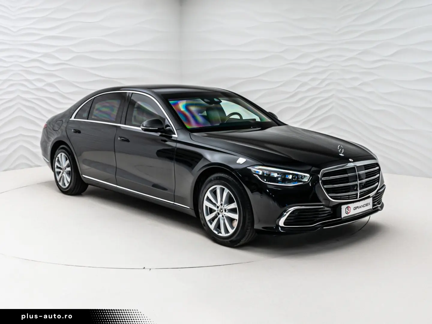 MERCEDES-BENZ S 680 GUARD VR10 4 Seats Fond TV