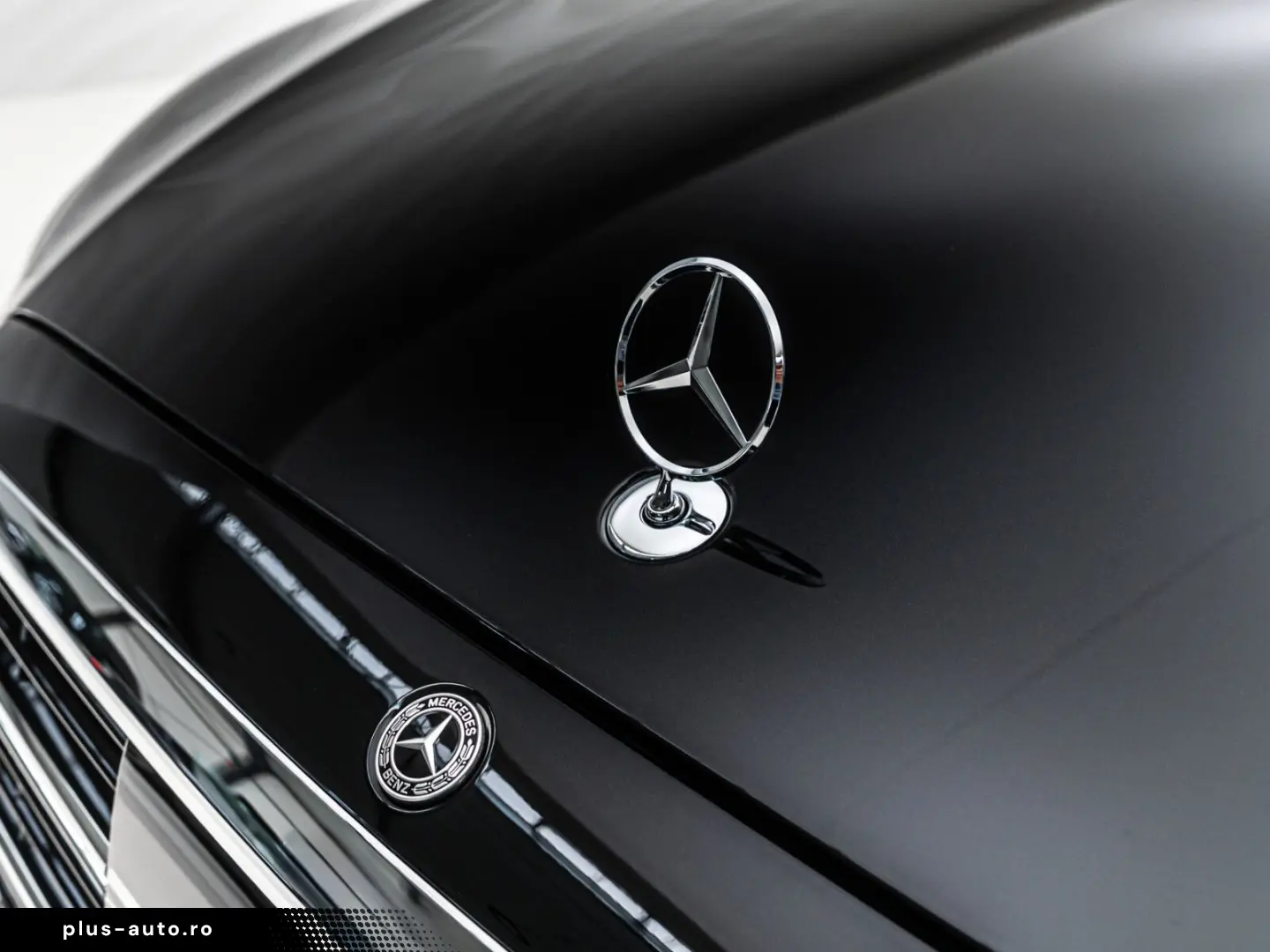 MERCEDES-BENZ S 680 GUARD VR10 4 Seats Fond TV