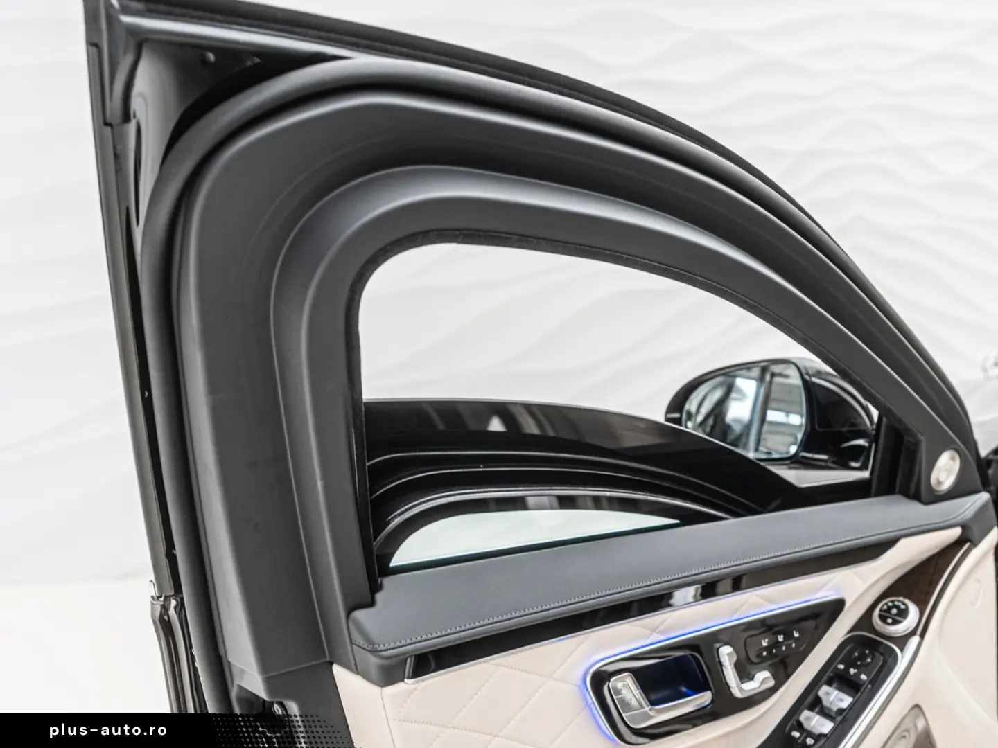 MERCEDES-BENZ S 680 GUARD VR10 4 Seats Fond TV