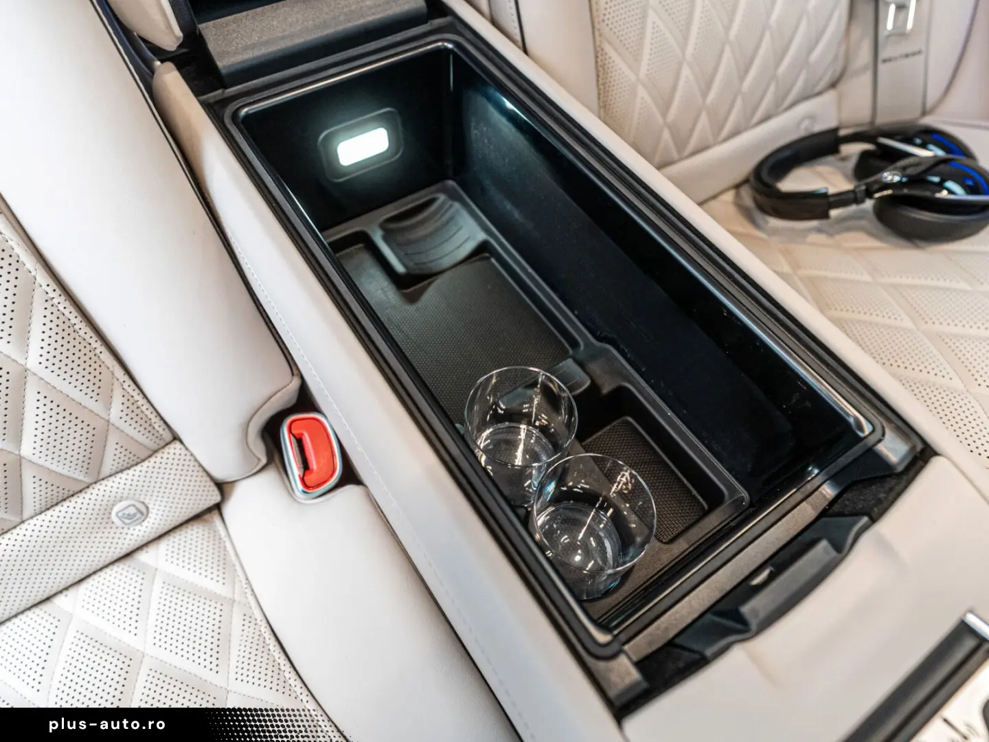 MERCEDES-BENZ S 680 GUARD VR10 4 Seats Fond TV
