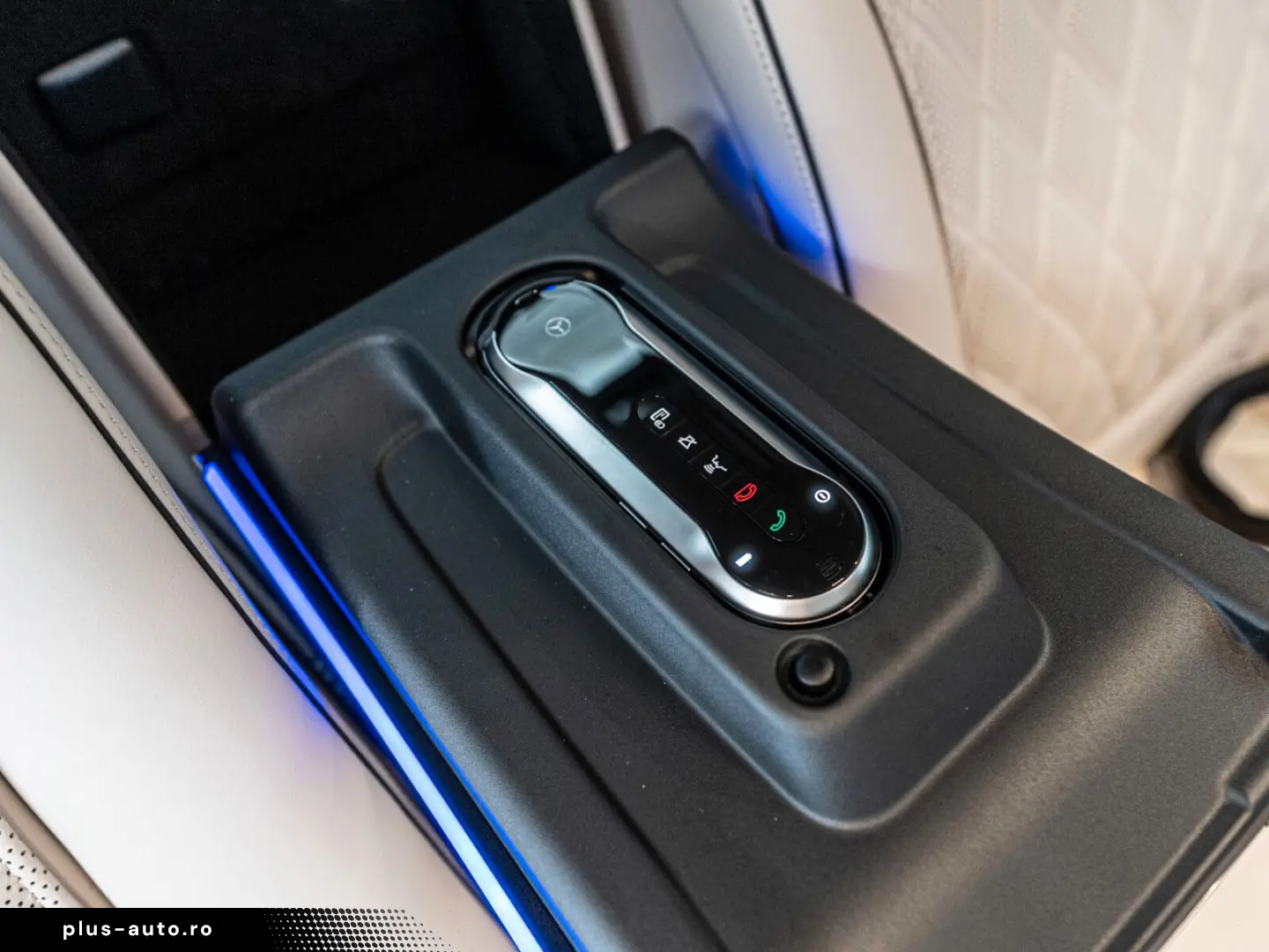 MERCEDES-BENZ S 680 GUARD VR10 4 Seats Fond TV