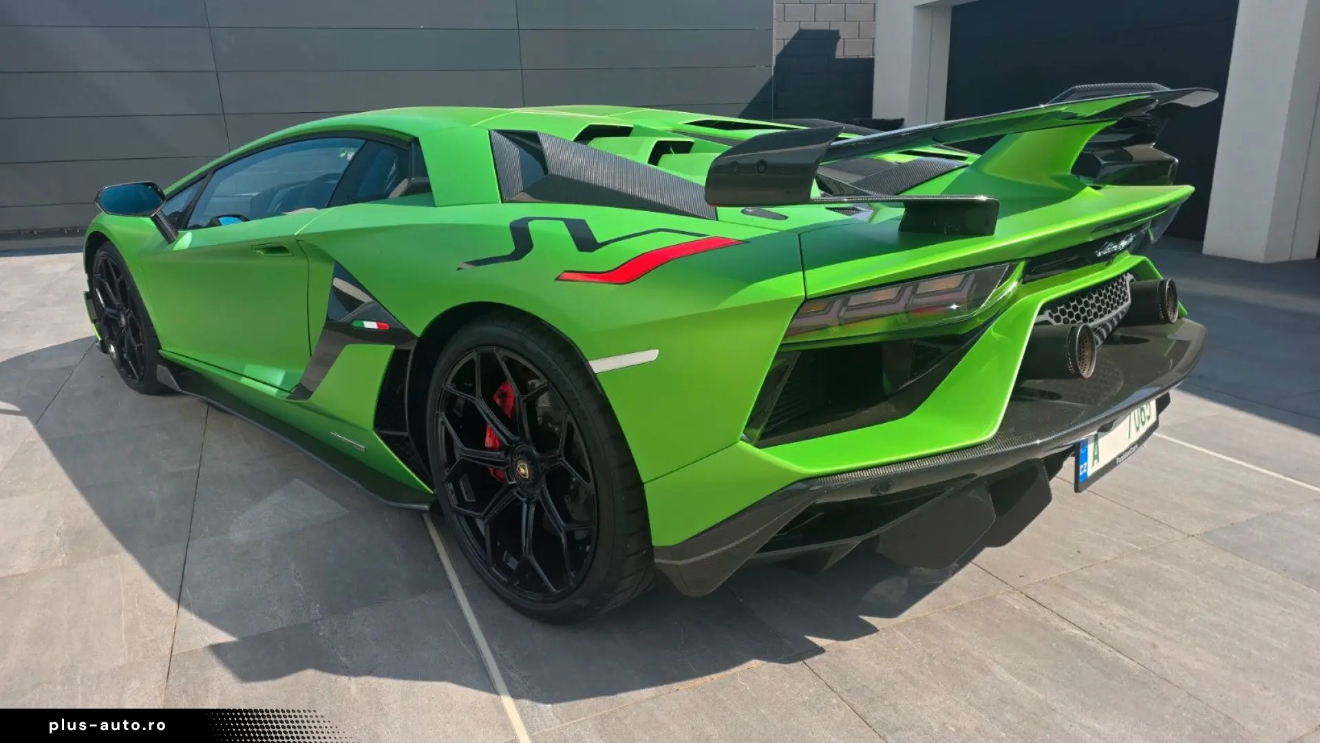 LAMBORGHINI Aventador SVJ MATT FULL CARBON SERVICE