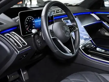 MERCEDES-BENZ S 680 Maybach HA-LENKUNG CHAUFFEUR-P EXCLUSIV