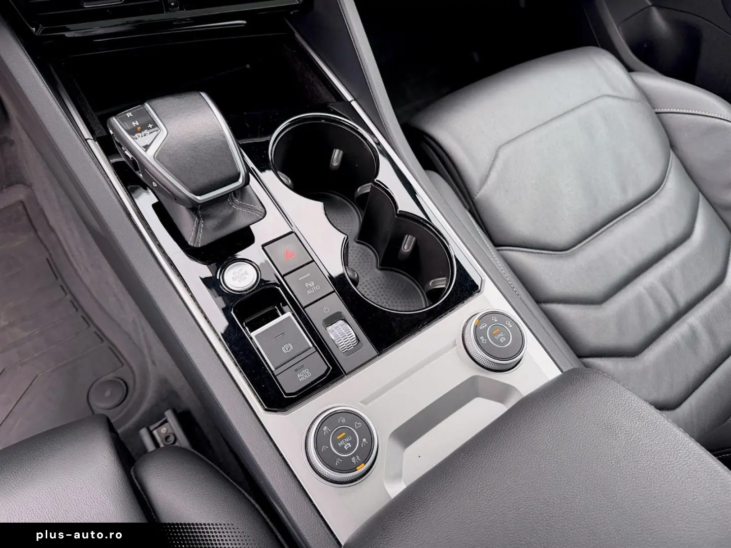 VW TOUAREG 3.0 TSI R-LINE PANO AHK LUFT 360  MATRIX