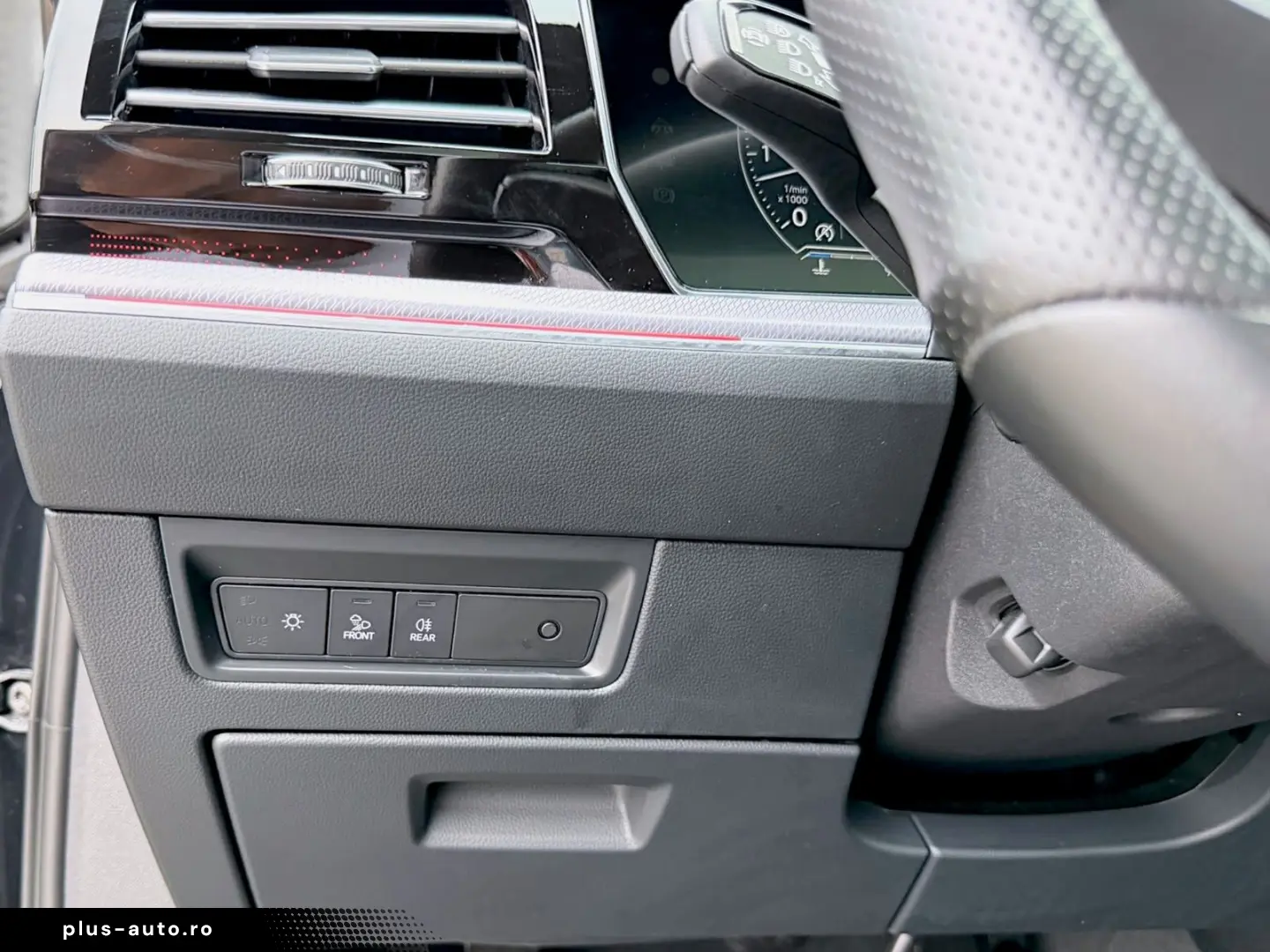VW TOUAREG 3.0 TSI R-LINE PANO AHK LUFT 360  MATRIX