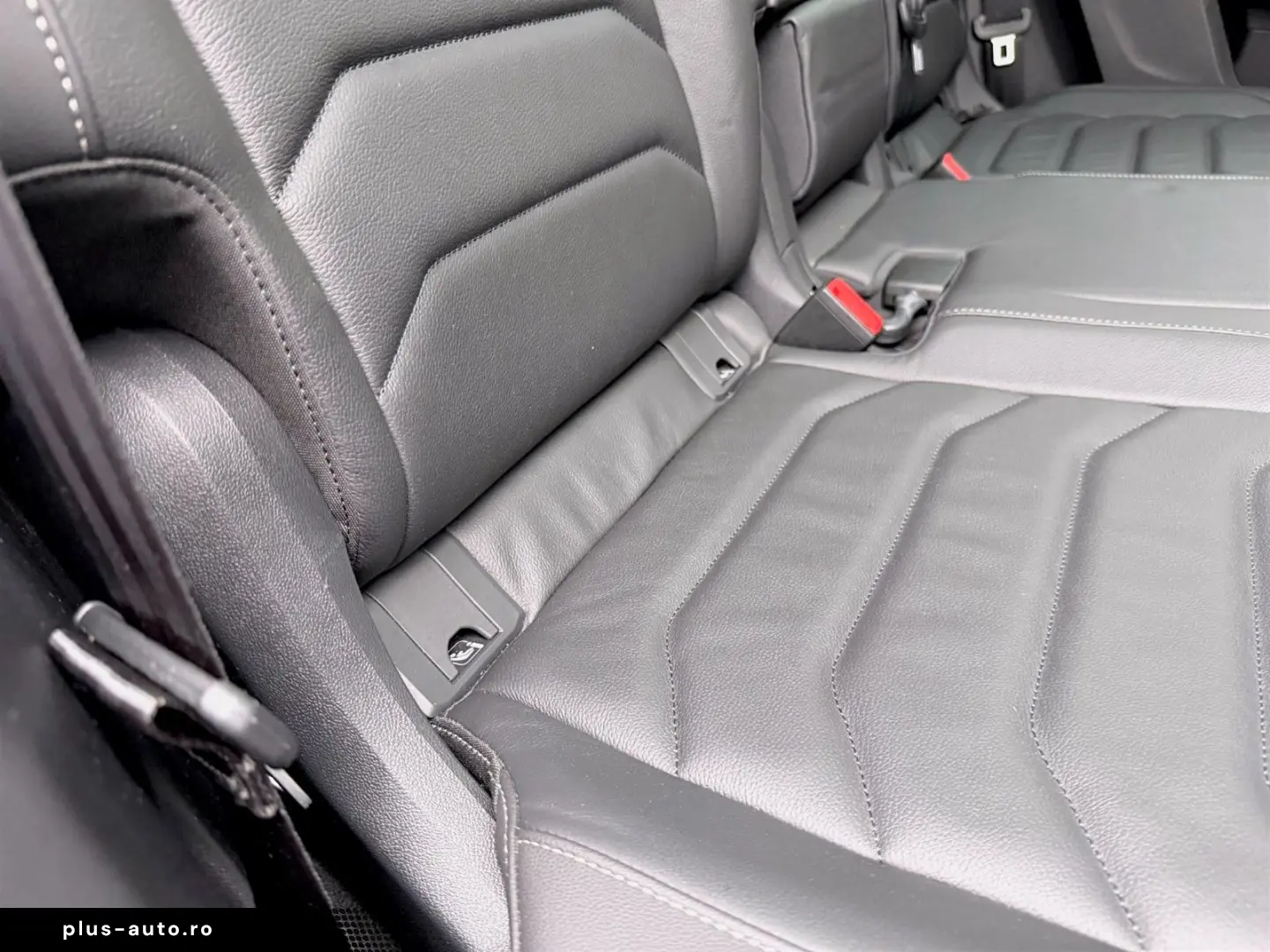 VW TOUAREG 3.0 TSI R-LINE PANO AHK LUFT 360  MATRIX