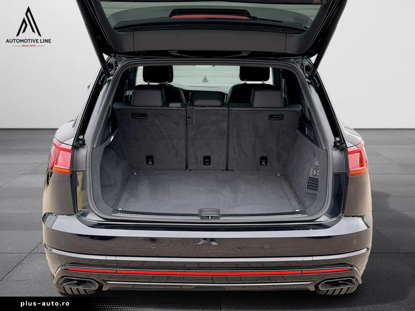VW TOUAREG 3.0 TSI R-LINE PANO AHK LUFT 360  MATRIX