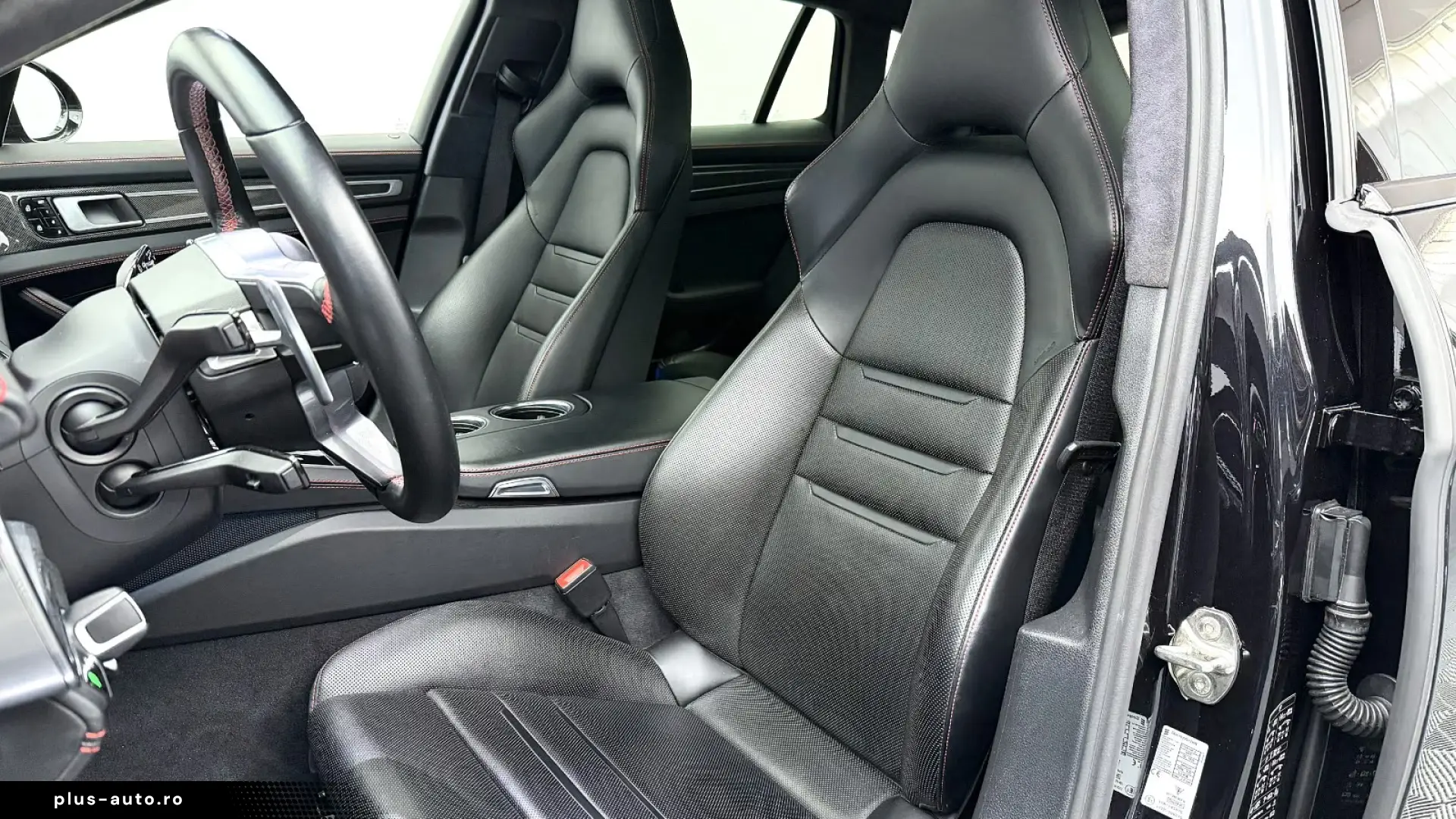 Porsche Panamera Sport Turismo GTS HGP Stage