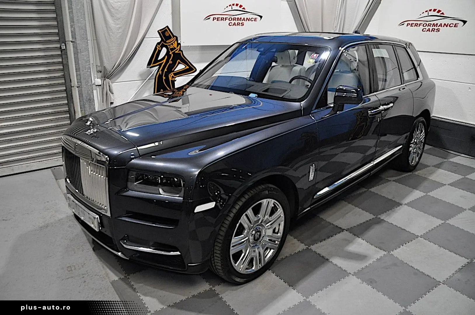 ROLLS ROYCE Cullinan - 4 SITZE-PANORAMA-ENTERTAINMENT