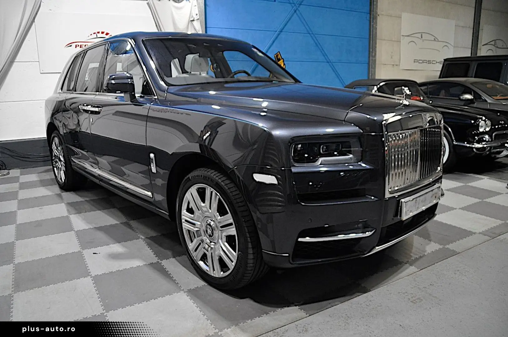 ROLLS ROYCE Cullinan - 4 SITZE-PANORAMA-ENTERTAINMENT