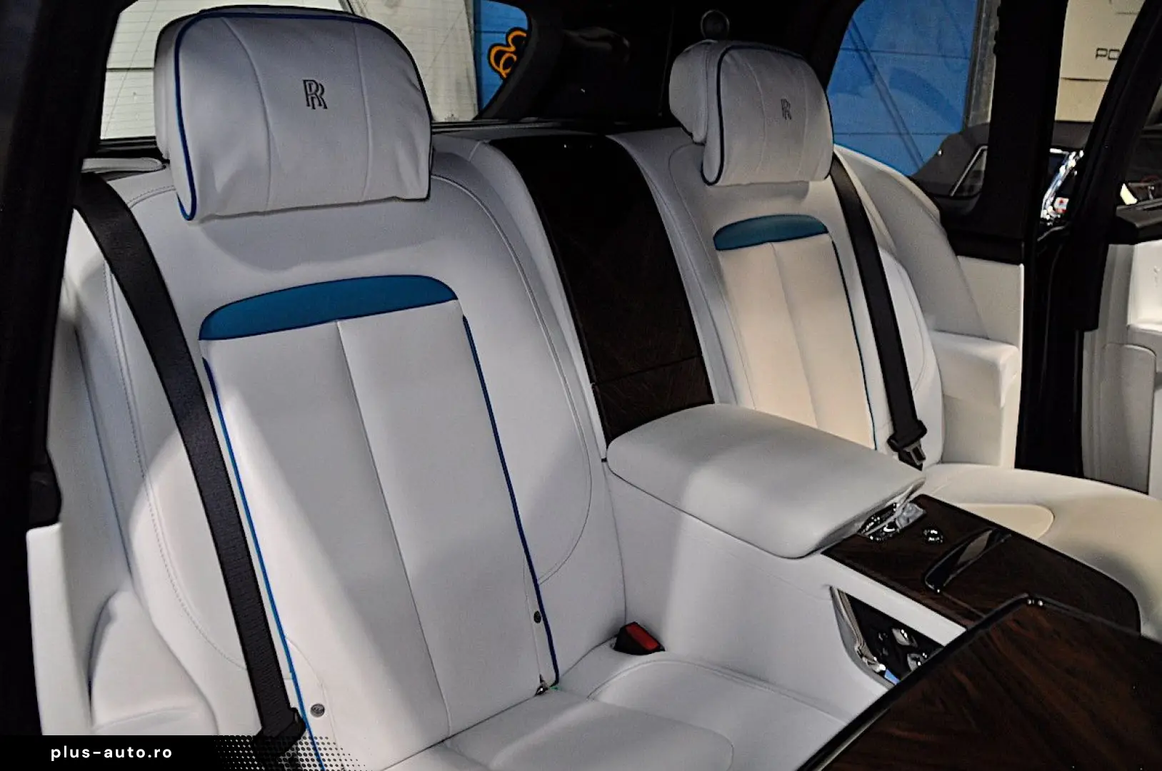ROLLS ROYCE Cullinan - 4 SITZE-PANORAMA-ENTERTAINMENT