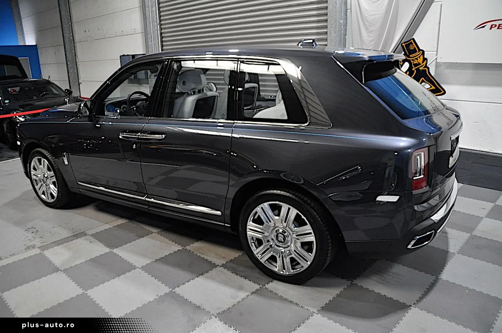 ROLLS ROYCE Cullinan - 4 SITZE-PANORAMA-ENTERTAINMENT