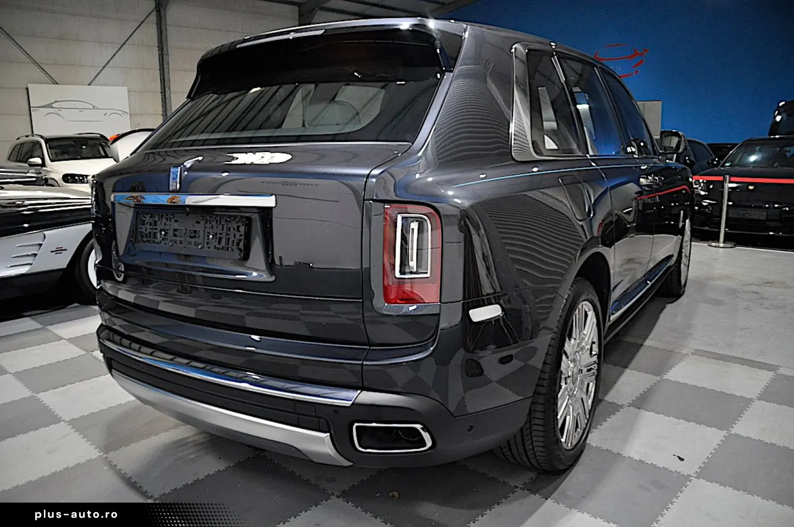 ROLLS ROYCE Cullinan - 4 SITZE-PANORAMA-ENTERTAINMENT