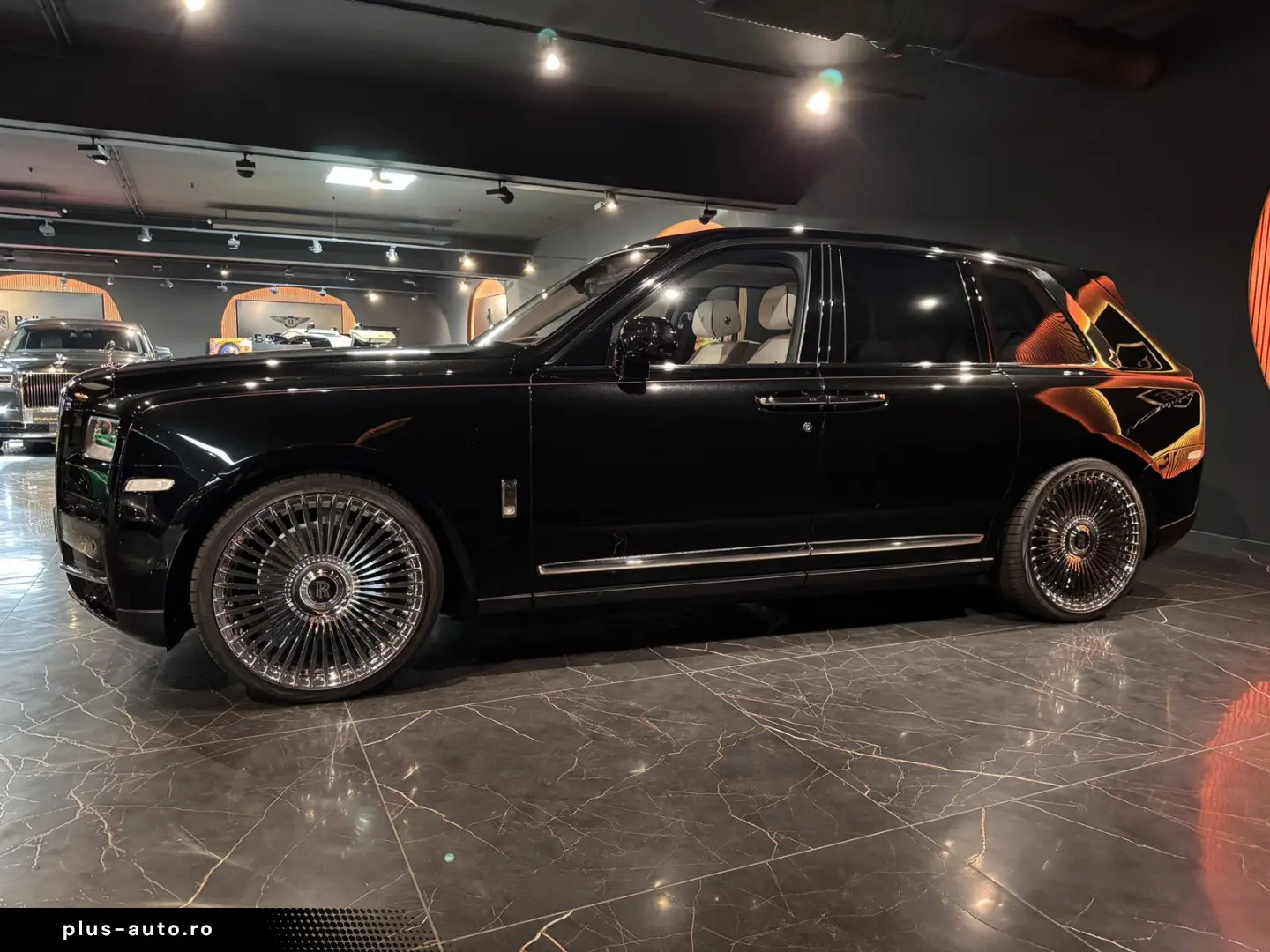 ROLLS ROYCE Cullinan 24Zoll große Inspektion neu tolle Optik