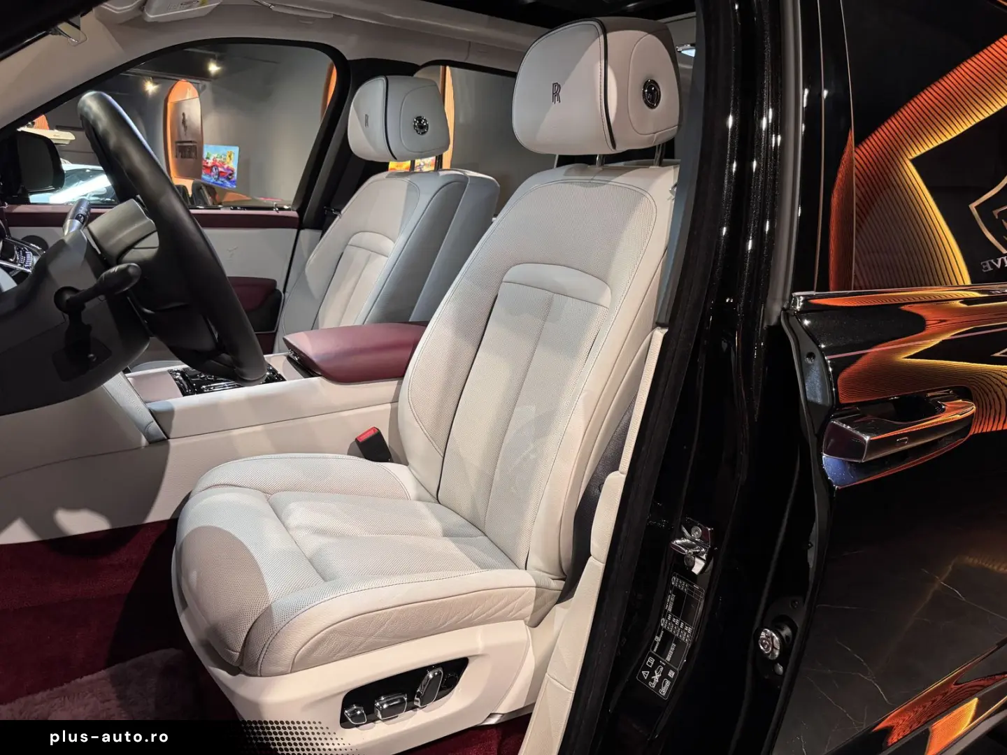 ROLLS ROYCE Cullinan 24Zoll große Inspektion neu tolle Optik