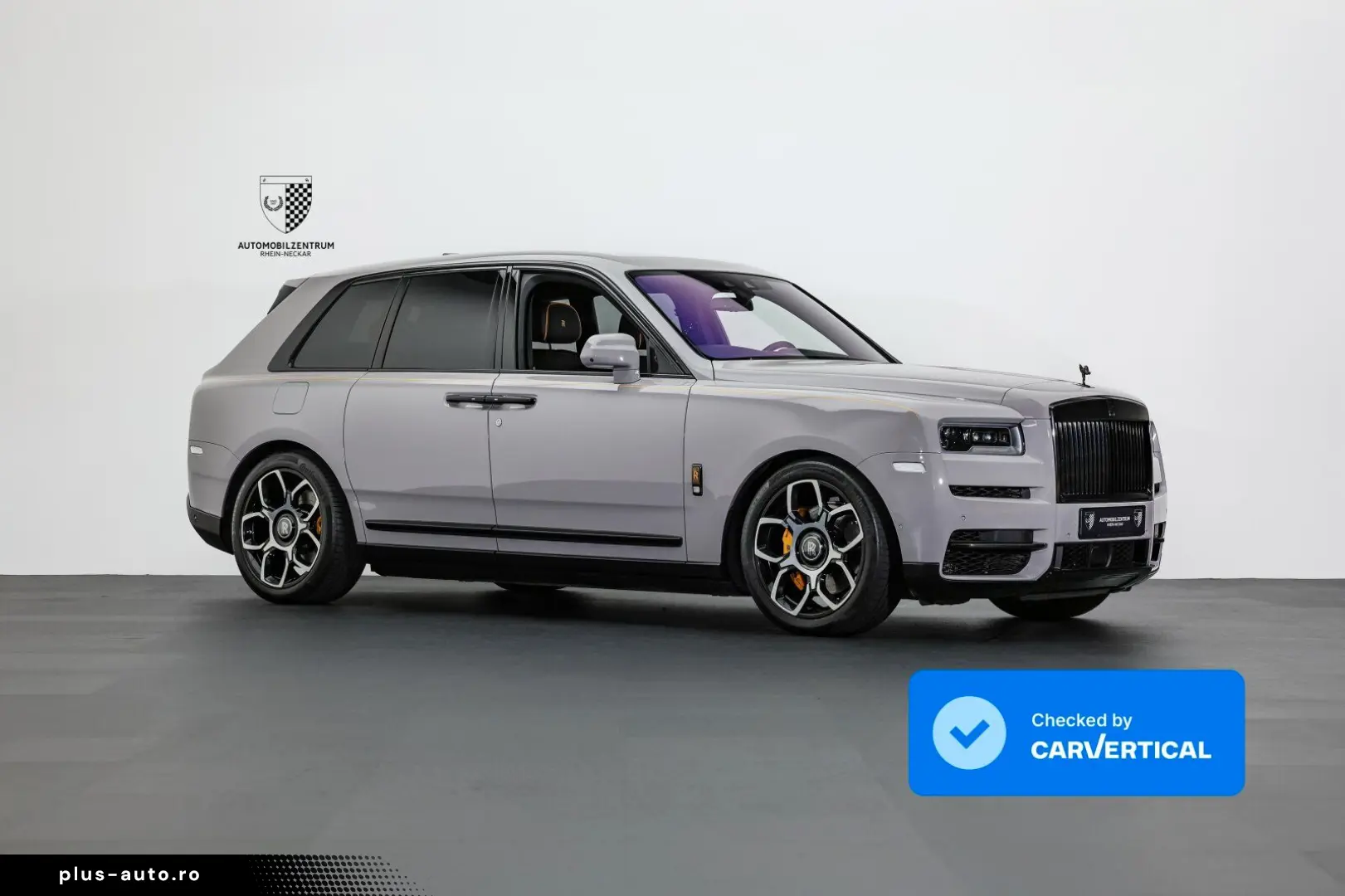 ROLLS ROYCE Cullinan Black Badge ImmersiveSeat RearTheatre