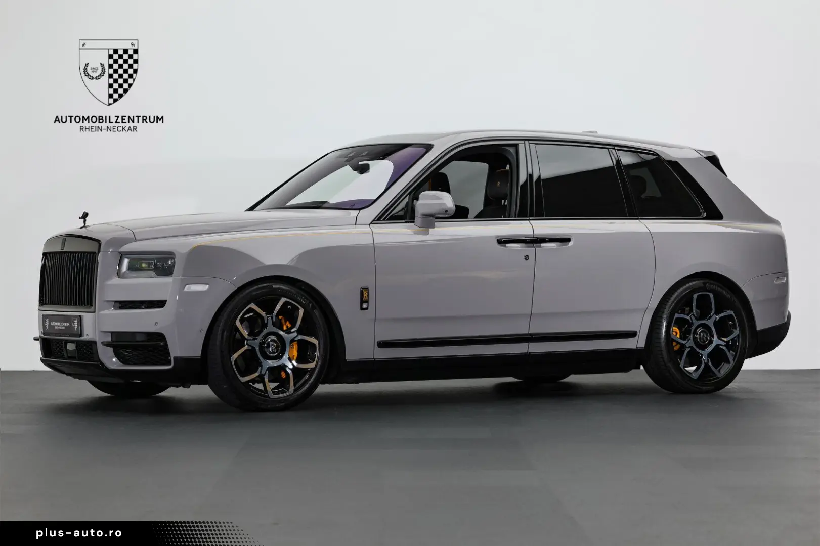 ROLLS ROYCE Cullinan Black Badge ImmersiveSeat RearTheatre