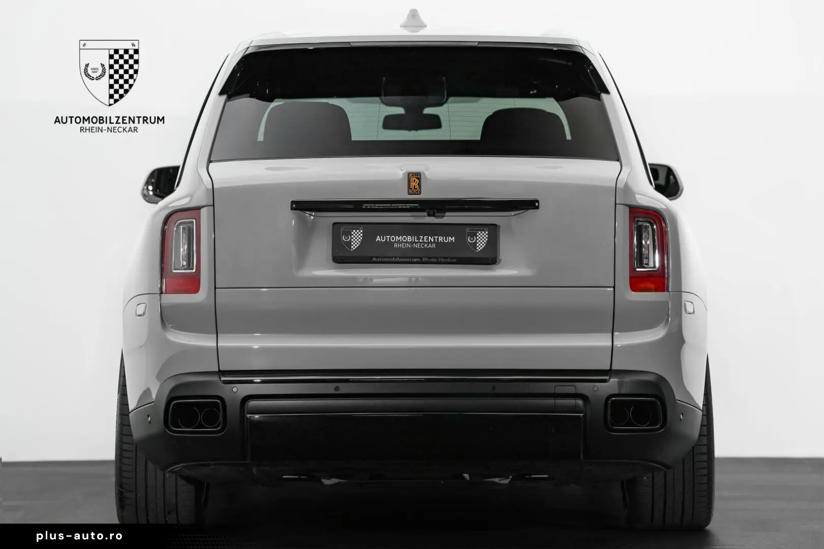ROLLS ROYCE Cullinan Black Badge ImmersiveSeat RearTheatre
