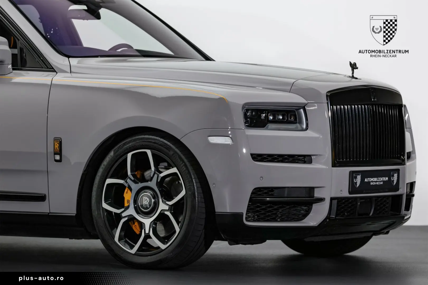 ROLLS ROYCE Cullinan Black Badge ImmersiveSeat RearTheatre