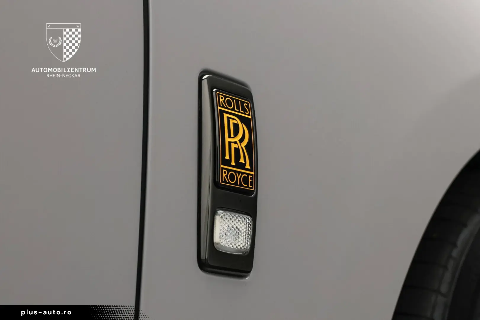 ROLLS ROYCE Cullinan Black Badge ImmersiveSeat RearTheatre