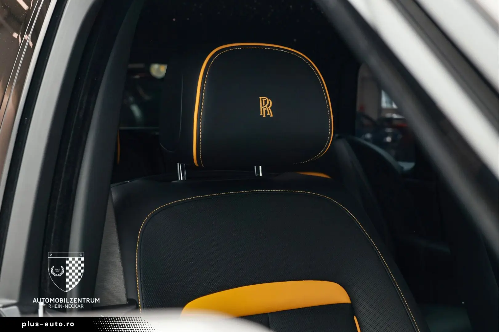 ROLLS ROYCE Cullinan Black Badge ImmersiveSeat RearTheatre