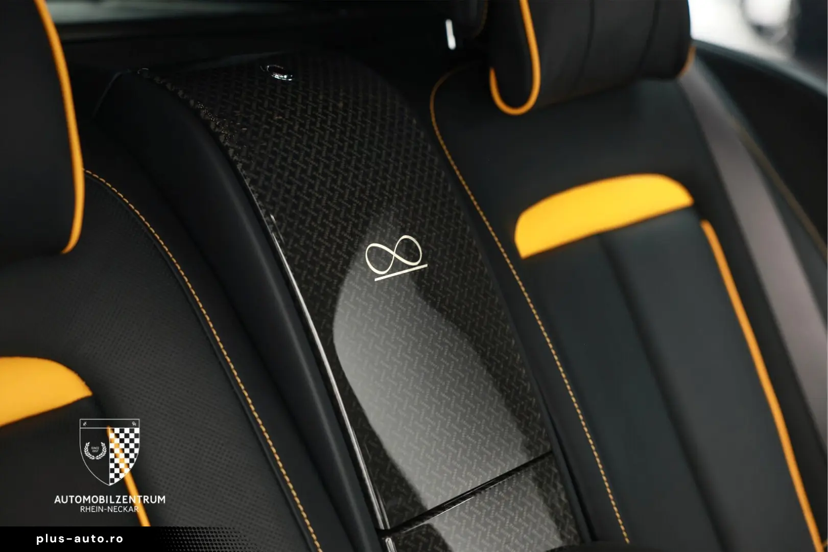 ROLLS ROYCE Cullinan Black Badge ImmersiveSeat RearTheatre