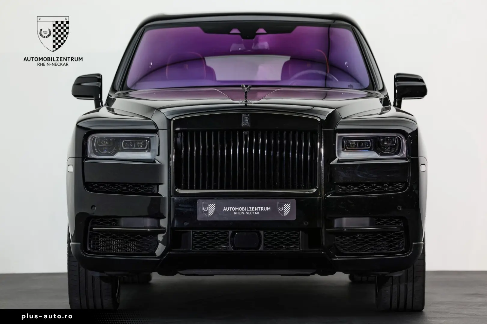 ROLLS ROYCE Cullinan Black Badge Coachline Starlight Bespoke