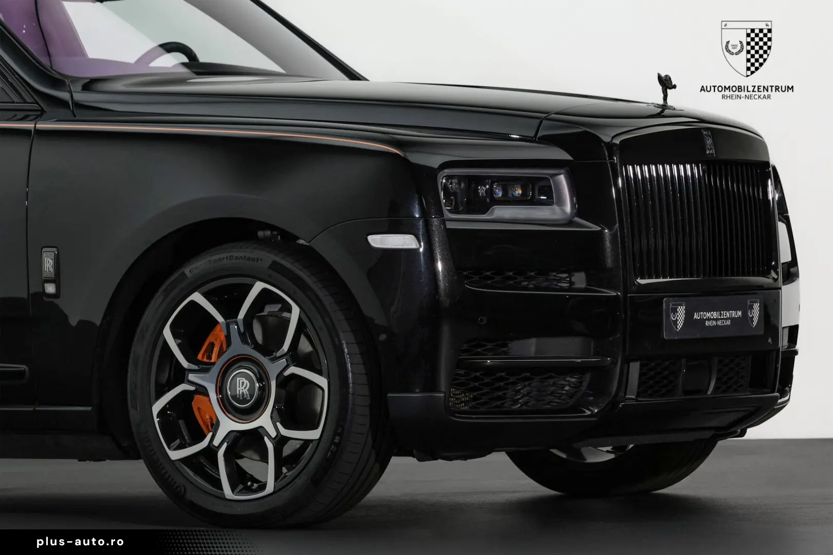 ROLLS ROYCE Cullinan Black Badge Coachline Starlight Bespoke