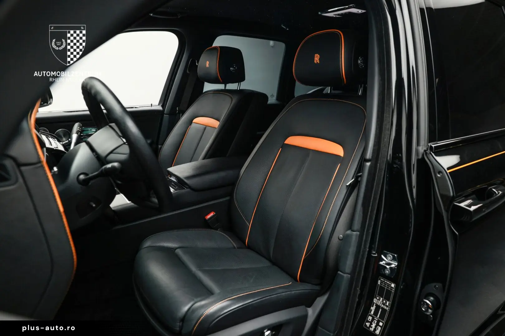 ROLLS ROYCE Cullinan Black Badge Coachline Starlight Bespoke
