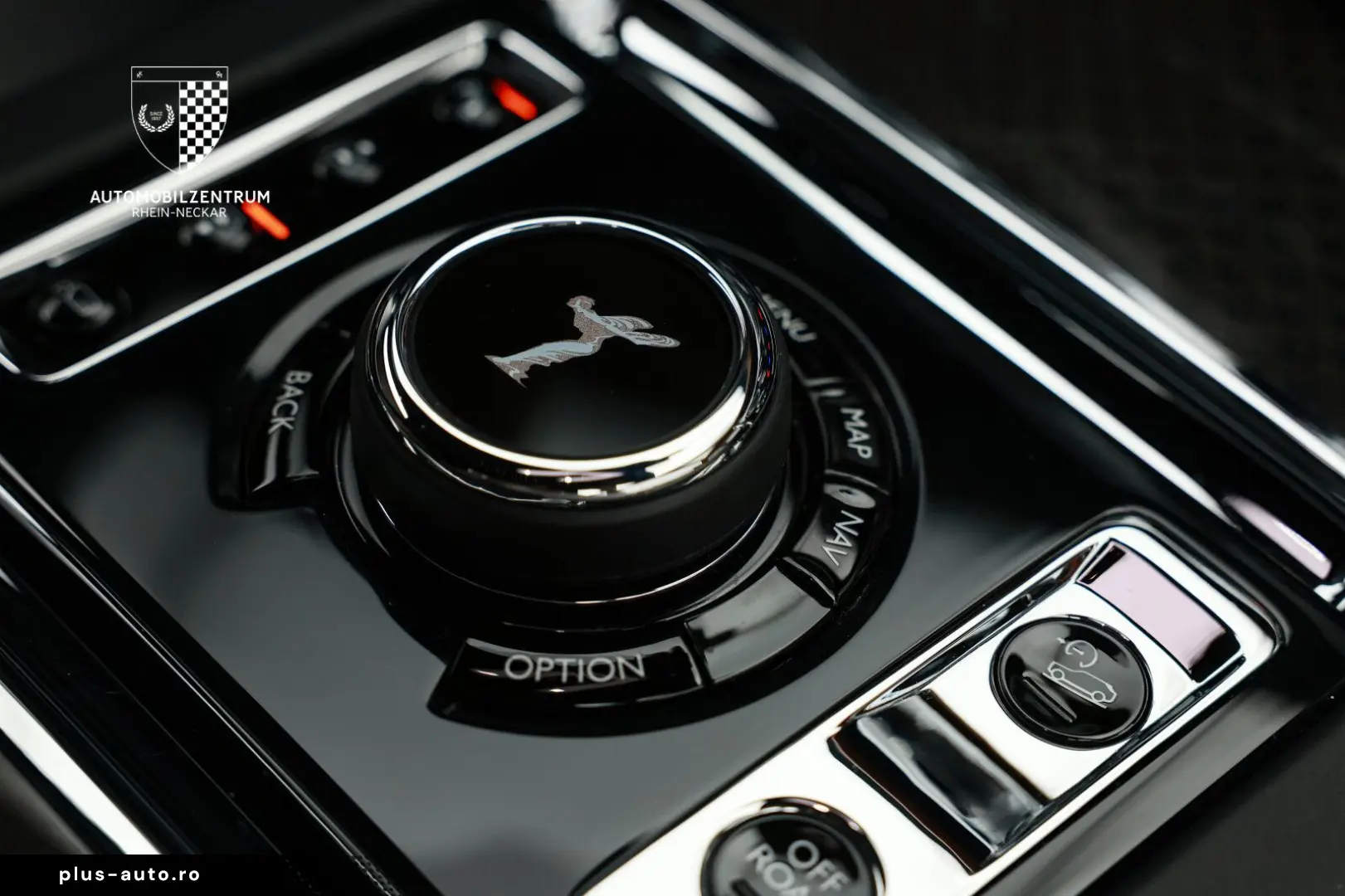 ROLLS ROYCE Cullinan Black Badge Coachline Starlight Bespoke