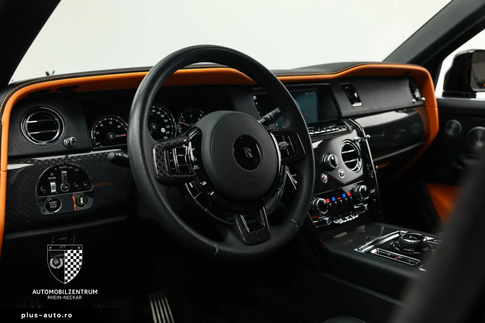 ROLLS ROYCE Cullinan Black Badge Coachline Starlight Bespoke