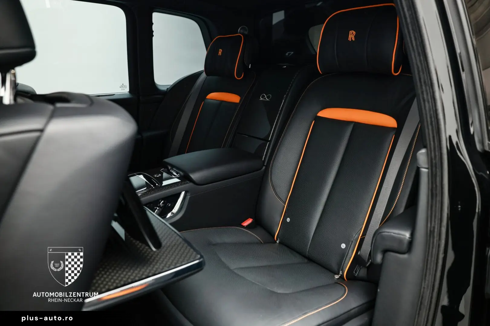 ROLLS ROYCE Cullinan Black Badge Coachline Starlight Bespoke