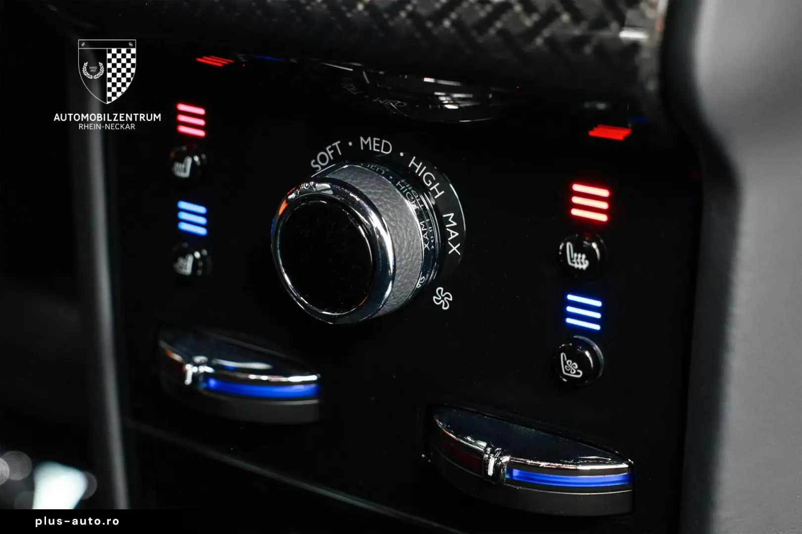 ROLLS ROYCE Cullinan Black Badge Coachline Starlight Bespoke