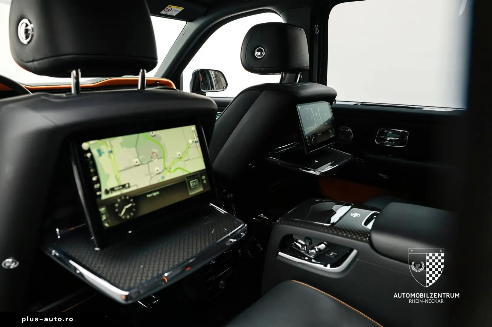 ROLLS ROYCE Cullinan Black Badge Coachline Starlight Bespoke