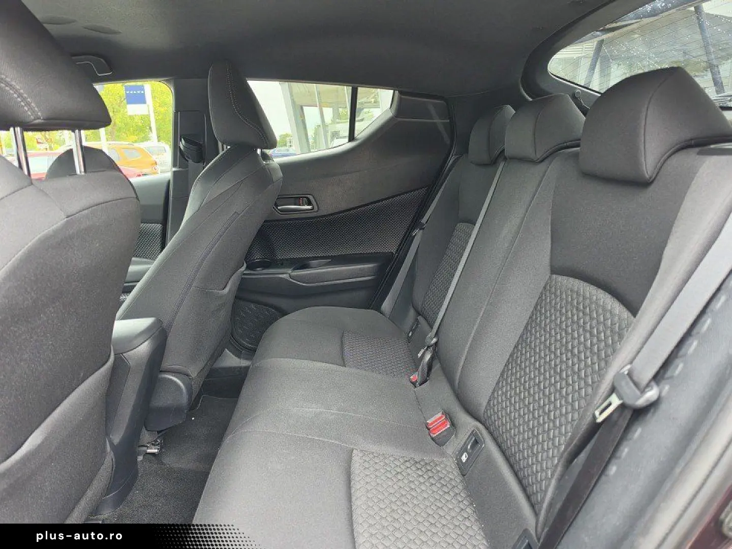 TOYOTA C-HR 1.8 Hybrid (122 PS) Team D