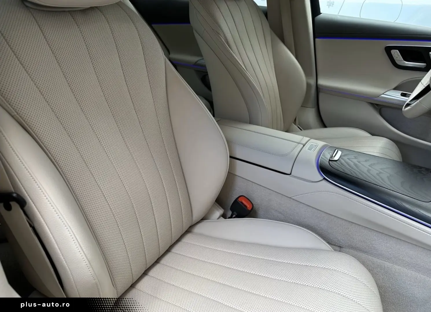 MERCEDES-BENZ E 300 e EXCLUSIVE Premium Burm4D SitzKlima 19
