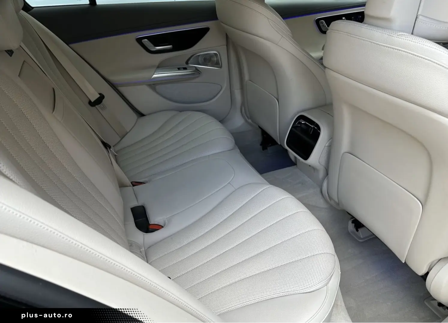 MERCEDES-BENZ E 300 e EXCLUSIVE Premium Burm4D SitzKlima 19