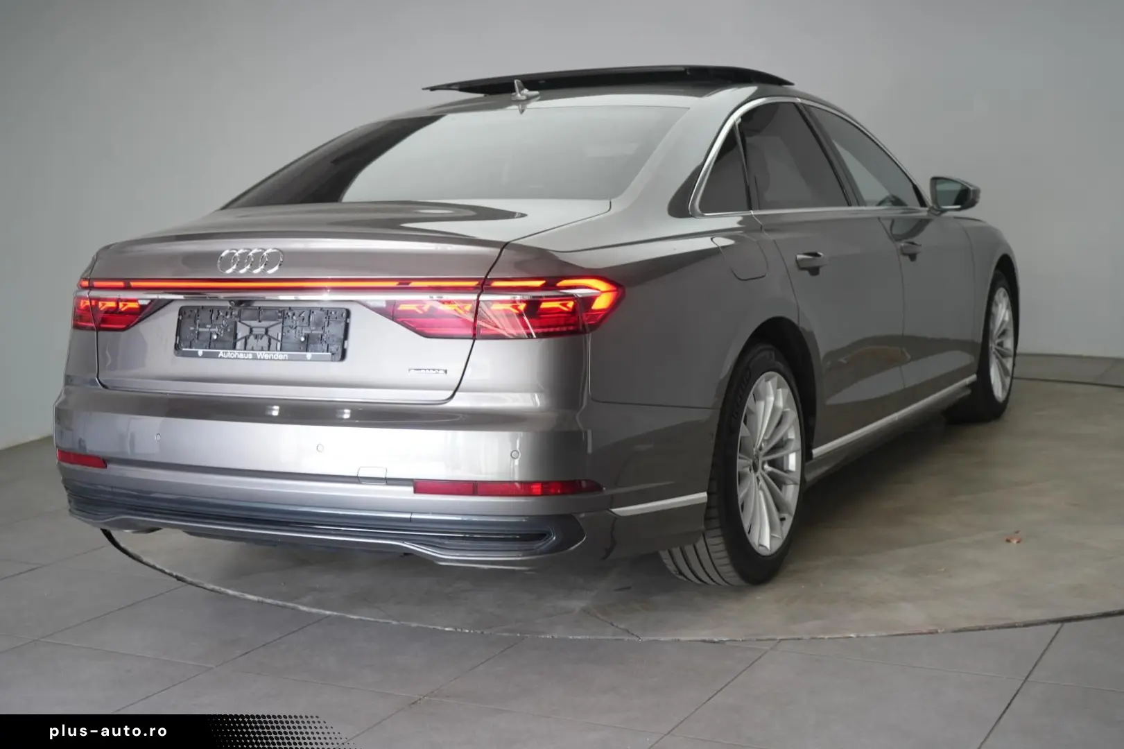 AUDI A8 55 TFSI quattro tiptronic Leder ACC HUD Pano