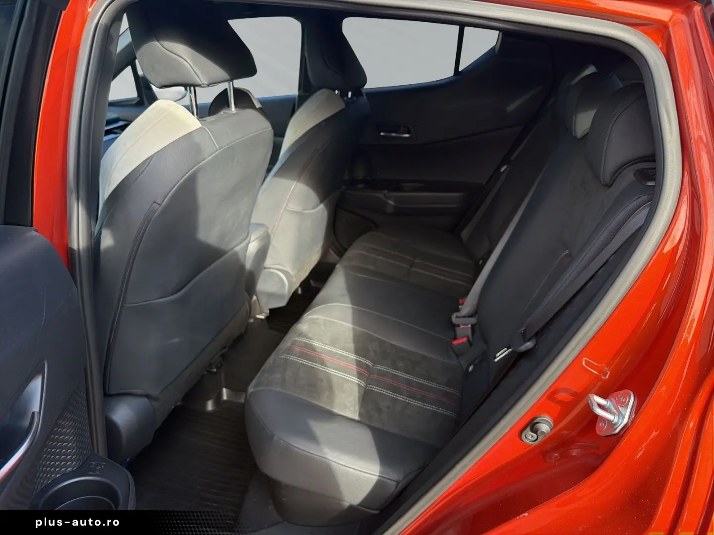 TOYOTA C-HR  2.0 Hybrid GR  Sport STANDHEIZUNG SHZ CAM