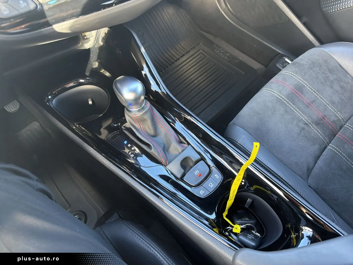 TOYOTA C-HR  2.0 Hybrid GR  Sport STANDHEIZUNG SHZ CAM